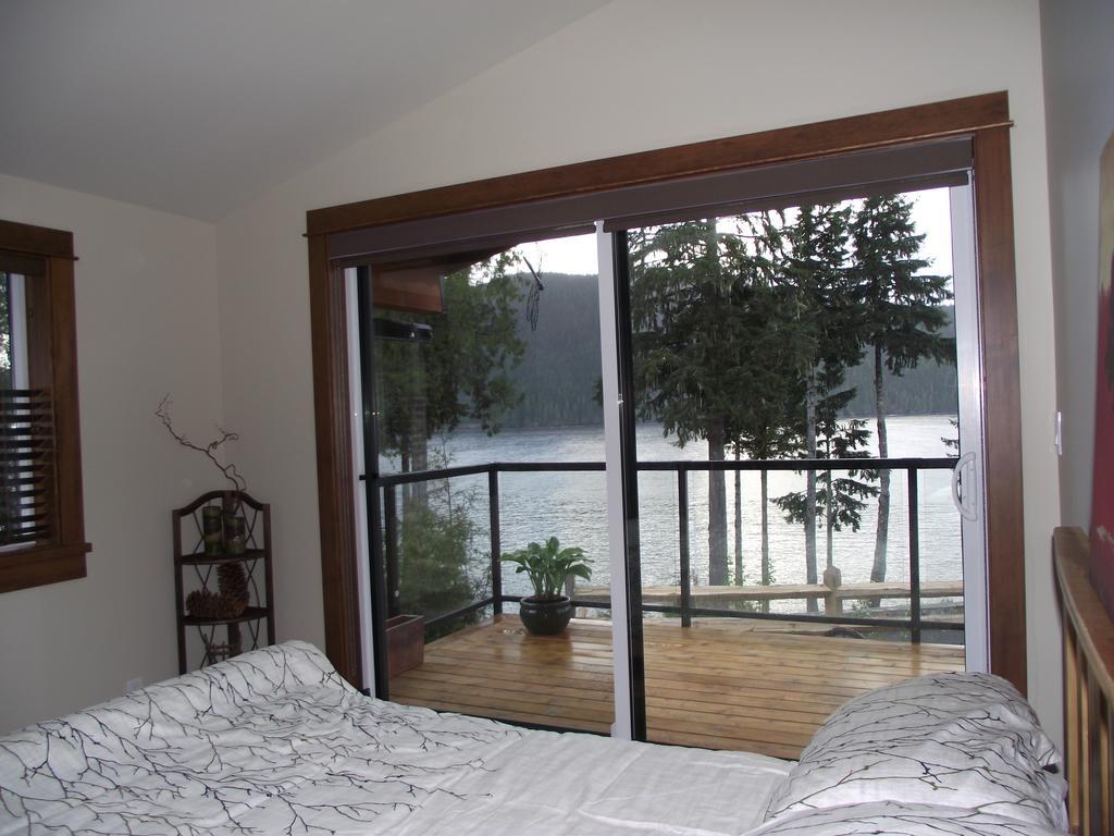 Wild Coast Chalets Port Renfrew Eksteriør billede